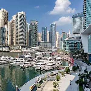 dubai-marina-larievra.dubaihotelsoffers.com/